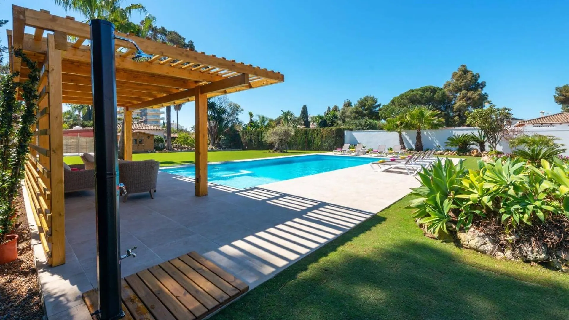 Villa Ramos By Villa Plus エステポナ スペイン